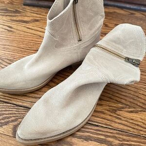 Laredo Light Beige Cowgirl Ankle Booties